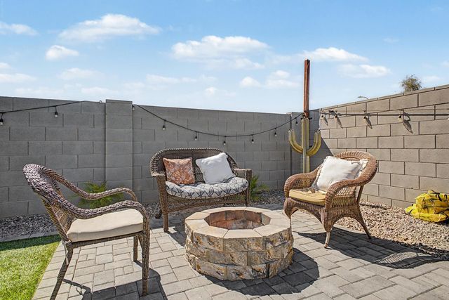 2548 W Grenadine Road, Phoenix, AZ 85041