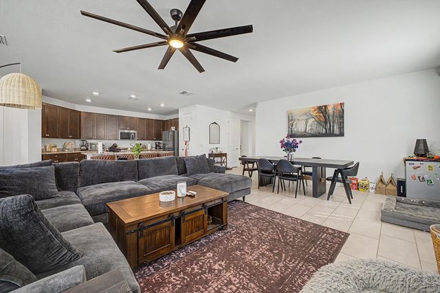 2548 W Grenadine Road, Phoenix, AZ 85041