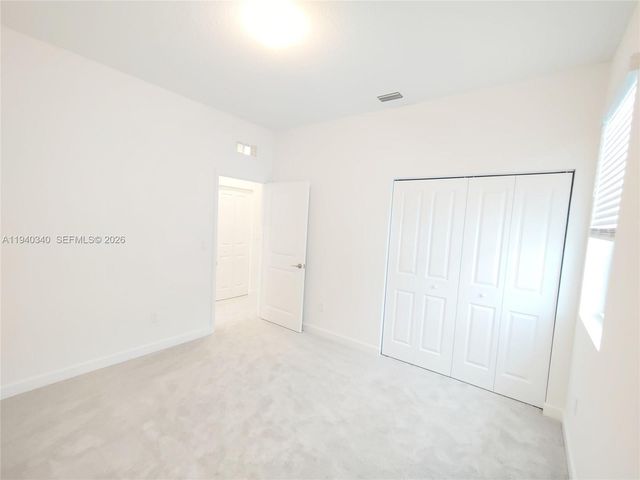 400 SE CROSSOAK LN, Port St. Lucie, FL 34984