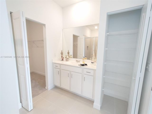 400 SE CROSSOAK LN, Port St. Lucie, FL 34984