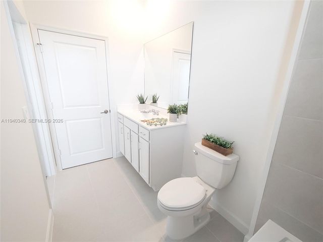 400 SE CROSSOAK LN, Port St. Lucie, FL 34984