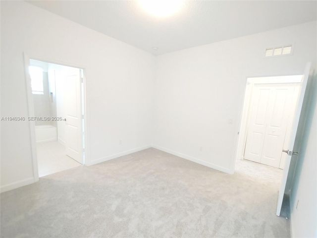 400 SE CROSSOAK LN, Port St. Lucie, FL 34984