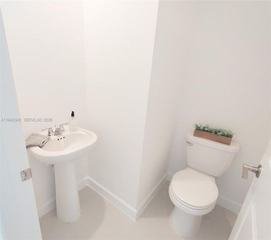 400 SE CROSSOAK LN, Port St. Lucie, FL 34984