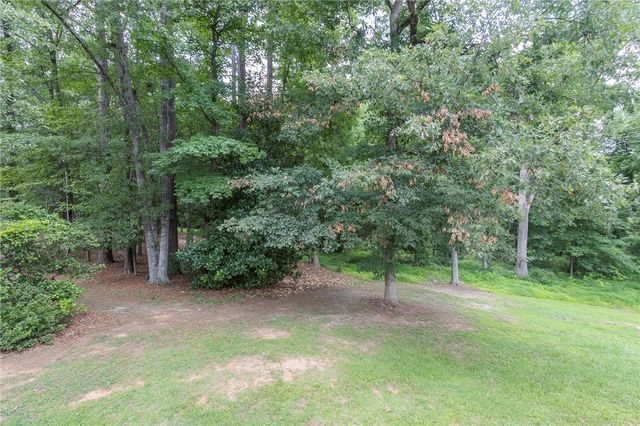 108 Briarwood Drive, Belton, SC 29627