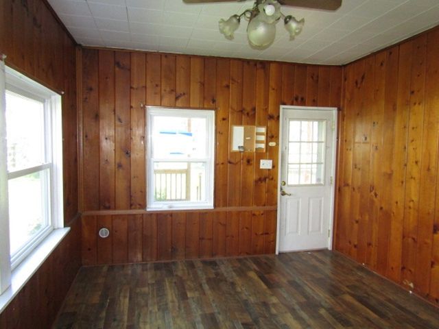 221 S 4th St, West Newton, PA 15089