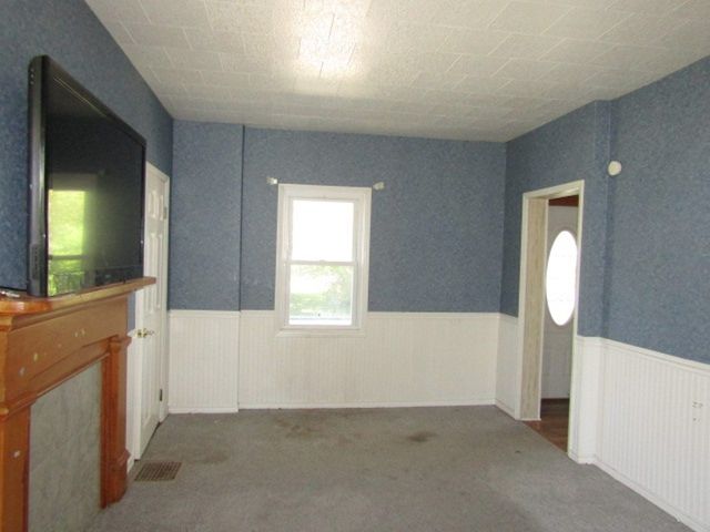 221 S 4th St, West Newton, PA 15089