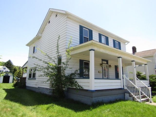 221 S 4th St, West Newton, PA 15089