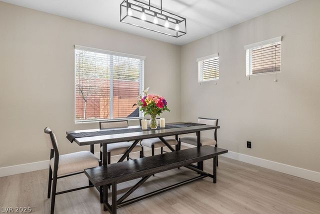 10137 Glorious Moon Court, Las Vegas, NV 89178