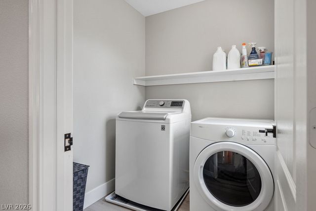 10137 Glorious Moon Court, Las Vegas, NV 89178