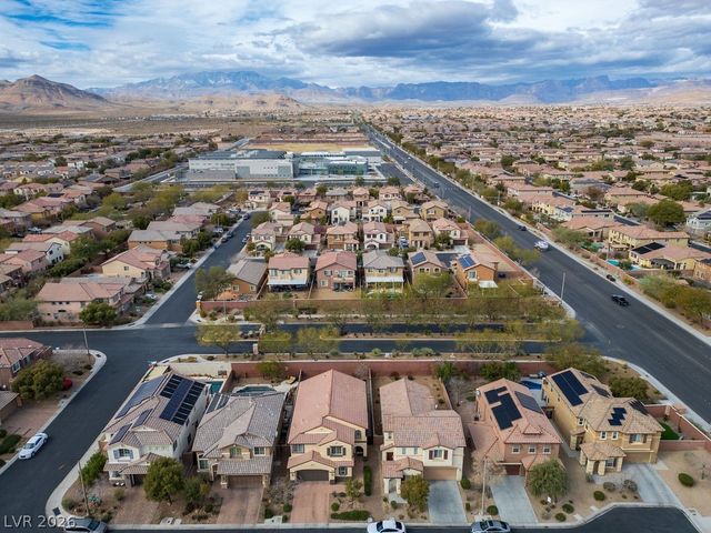 10137 Glorious Moon Court, Las Vegas, NV 89178