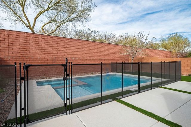 10137 Glorious Moon Court, Las Vegas, NV 89178