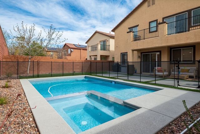 10137 Glorious Moon Court, Las Vegas, NV 89178