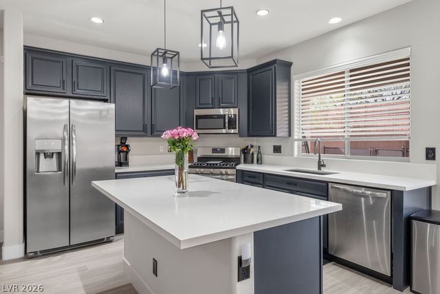 10137 Glorious Moon Court, Las Vegas, NV 89178