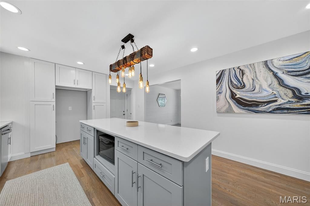 107 Falmouth Drive, Ballwin, MO 63011