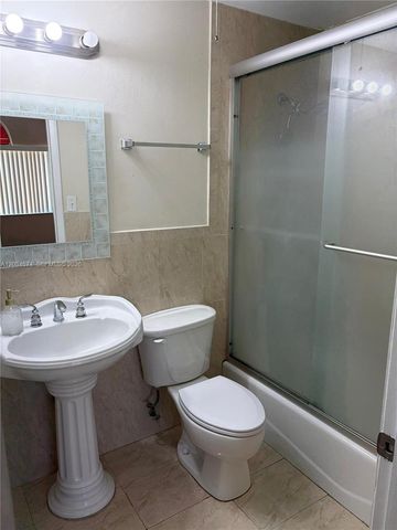13935 SW 93rd Ln 13935, Miami, FL 33186
