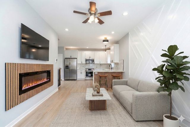 3111 W Polk Street 2, Chicago, IL 60612