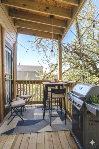 3111 W Polk Street 2, Chicago, IL 60612