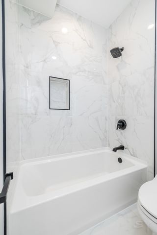 3111 W Polk Street 2, Chicago, IL 60612