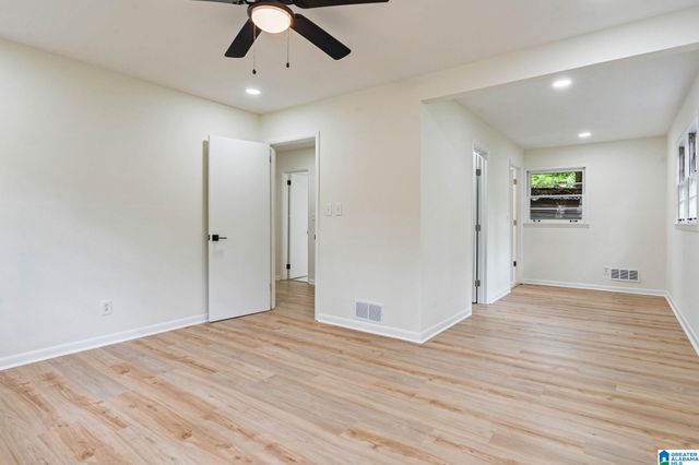 2245 1ST PLACE NW, Center Point, AL 35215
