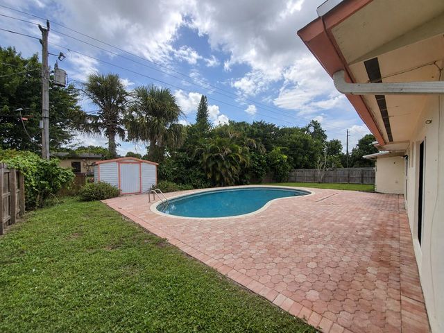 6884 NW 12TH Street, Plantation, FL 33313