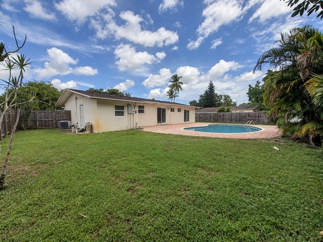 6884 NW 12TH Street, Plantation, FL 33313