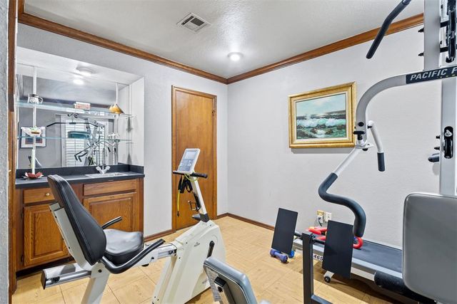 6325 N Villa Avenue 115, Oklahoma City, OK 73112