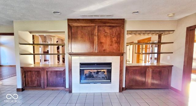 6520 Forrest Commons Boulevard, Indianapolis, IN 46227