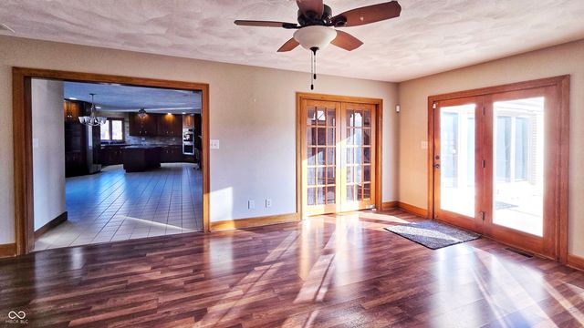 6520 Forrest Commons Boulevard, Indianapolis, IN 46227