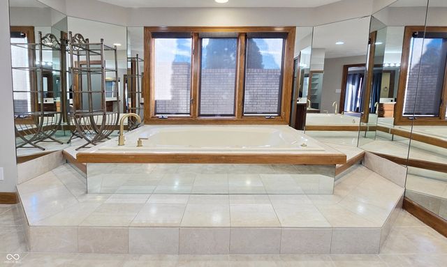 6520 Forrest Commons Boulevard, Indianapolis, IN 46227