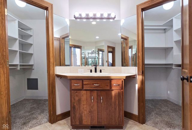 6520 Forrest Commons Boulevard, Indianapolis, IN 46227