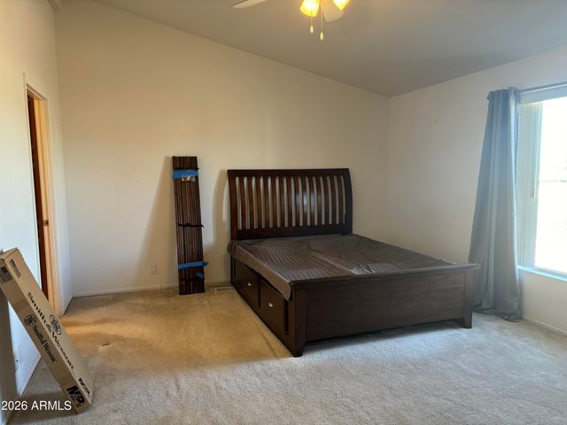 7053 S Elmer Loop, Hereford, AZ 85615