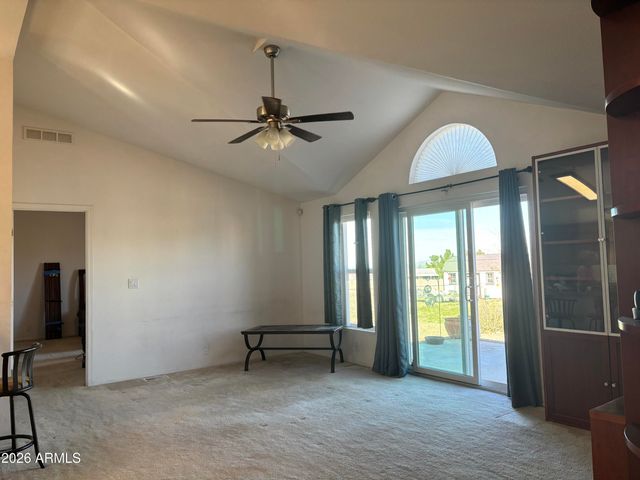 7053 S Elmer Loop, Hereford, AZ 85615