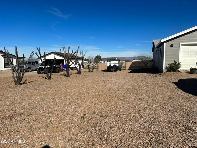 7053 S Elmer Loop, Hereford, AZ 85615