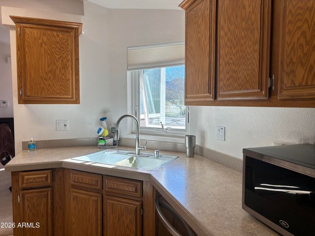 7053 S Elmer Loop, Hereford, AZ 85615