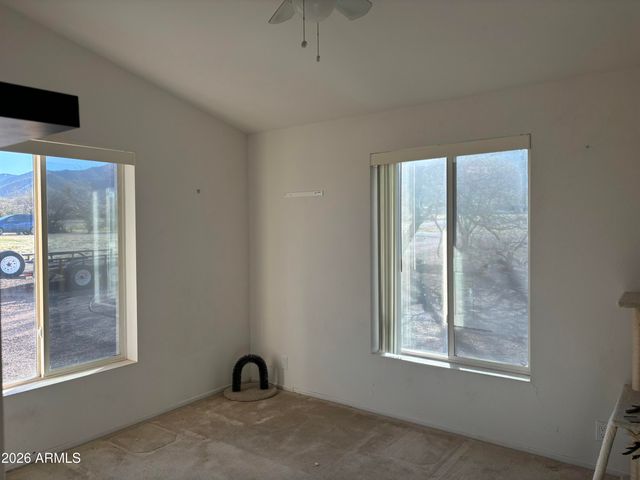 7053 S Elmer Loop, Hereford, AZ 85615