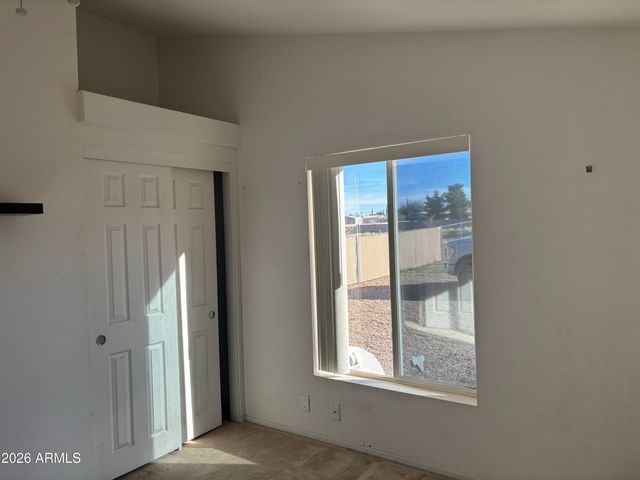 7053 S Elmer Loop, Hereford, AZ 85615