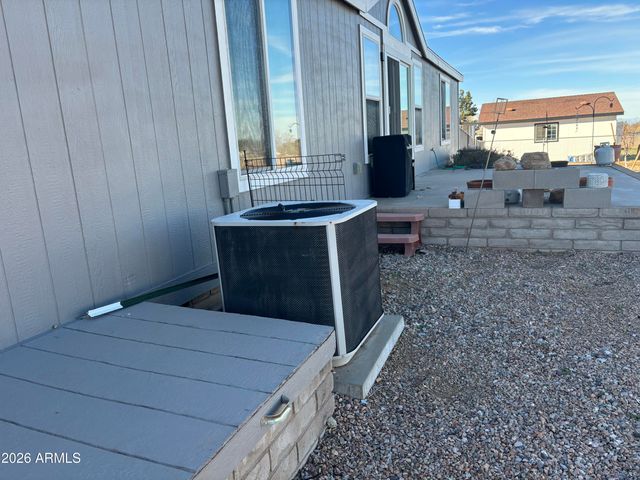 7053 S Elmer Loop, Hereford, AZ 85615