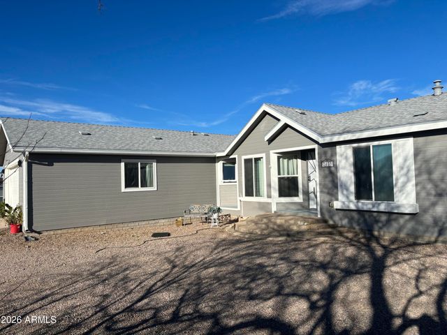 7053 S Elmer Loop, Hereford, AZ 85615