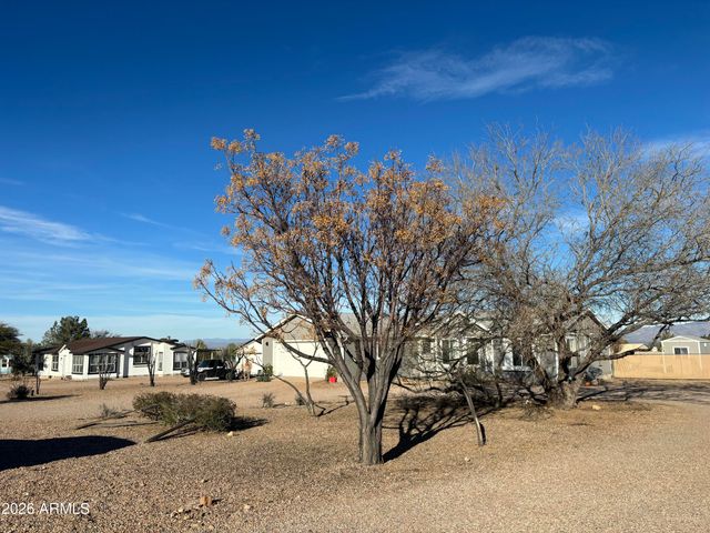 7053 S Elmer Loop, Hereford, AZ 85615