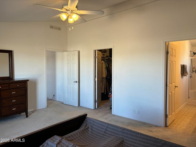 7053 S Elmer Loop, Hereford, AZ 85615