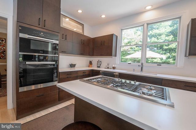 1421 RADBILL CIR, Berwyn, PA 19312
