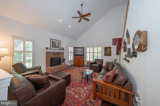 1421 RADBILL CIR, Berwyn, PA 19312