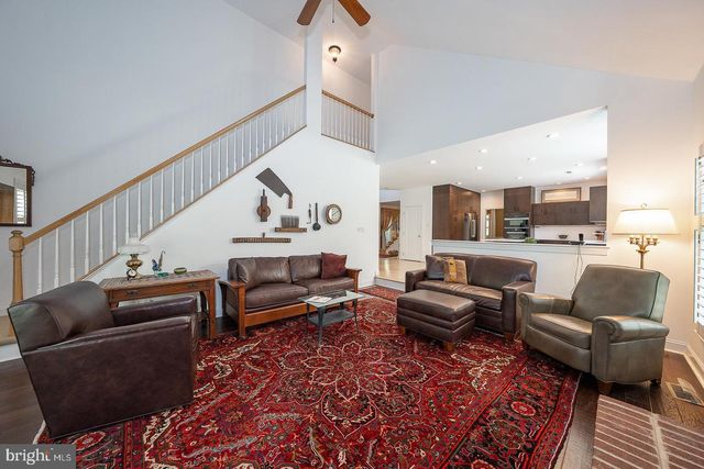 1421 RADBILL CIR, Berwyn, PA 19312