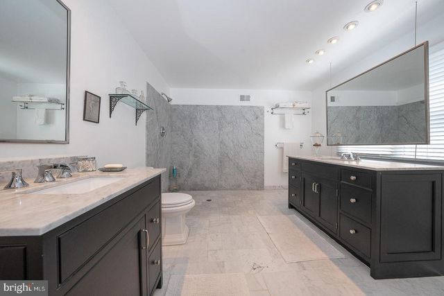 1421 RADBILL CIR, Berwyn, PA 19312