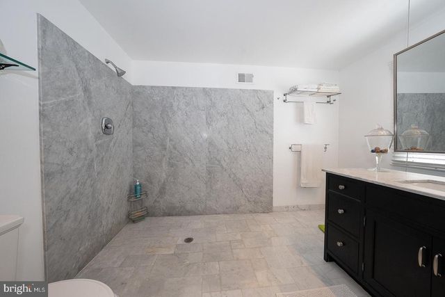 1421 RADBILL CIR, Berwyn, PA 19312