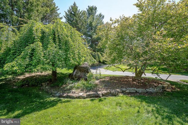 1421 RADBILL CIR, Berwyn, PA 19312