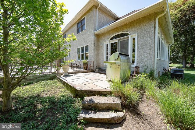 1421 RADBILL CIR, Berwyn, PA 19312