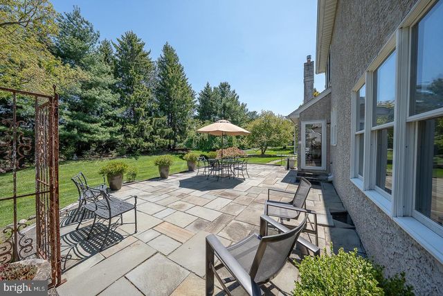 1421 RADBILL CIR, Berwyn, PA 19312