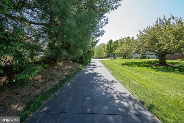 1421 RADBILL CIR, Berwyn, PA 19312
