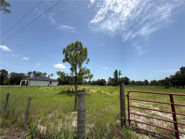 7932 3rd TER, Labelle, FL 33935